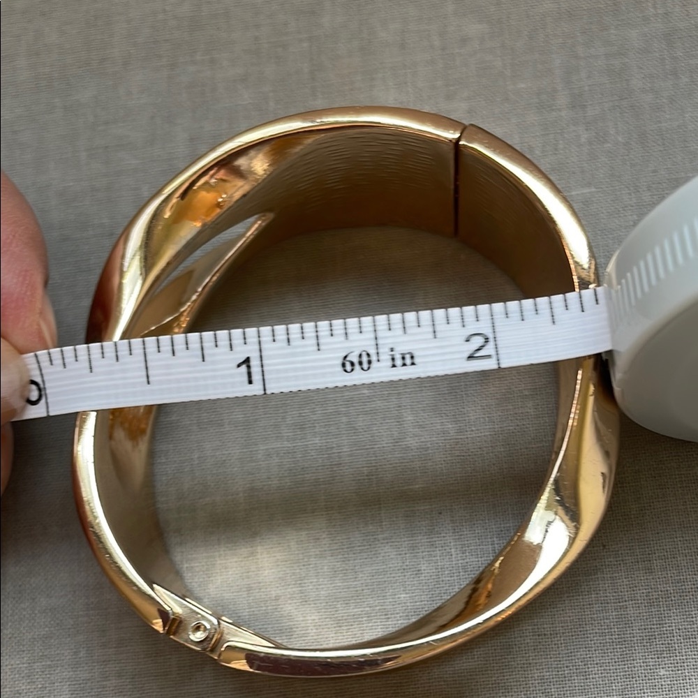 Elegant Gold-Tone Womens Cuff Bracelet - Picture 11 of 11